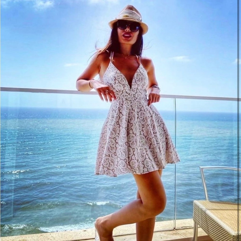 Trac Lace Mini Dress in Cream